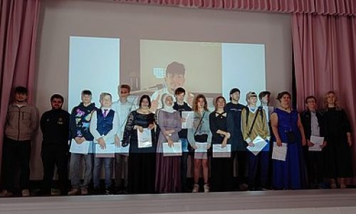 ludwig-steil-hof-newsbeitrag-ausbildung-pure-emotion-und-gosse-freude-buehne-menschen