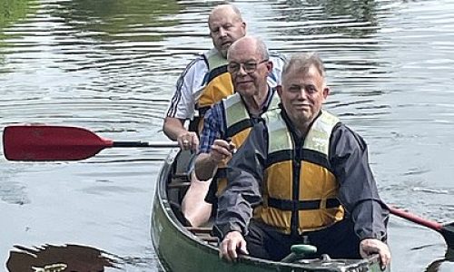 ludwig-steil-hof-newsbeitrag-erfolgreiche-kanutour-staerkt-gemeinschaftsgefuehl