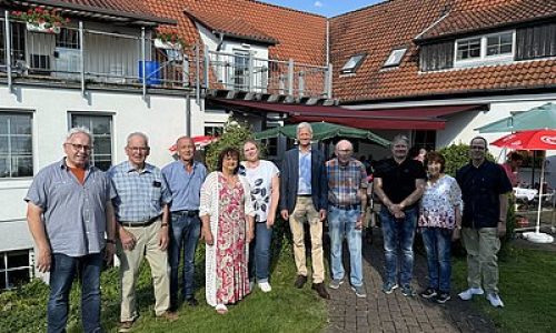ludwig-steil-hof-newsbeitrag-neuer-sonnenschutz-am-oberfelder-pflegehaus
